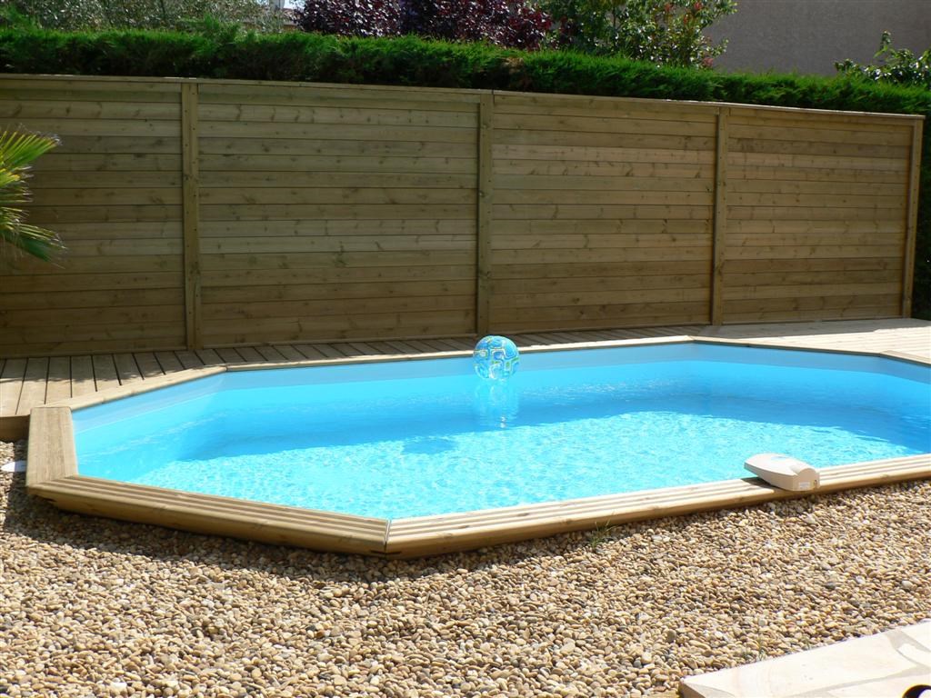 Cloture acoustique de jardin diminuant les bruits exterieurs